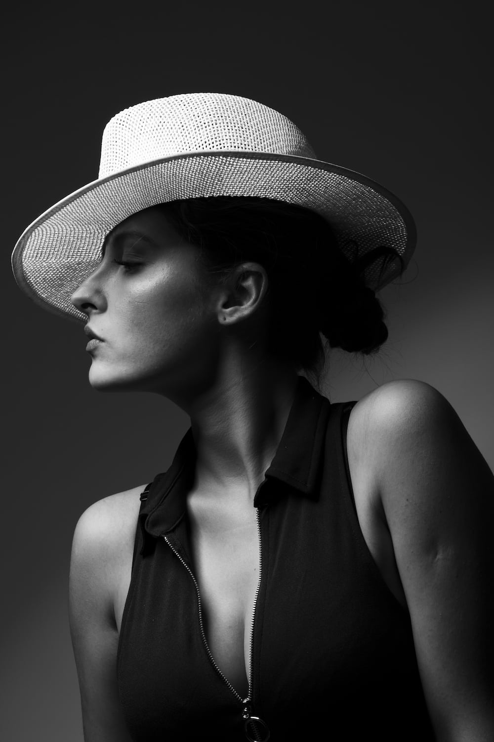 Fotografia de una mujer de perfil